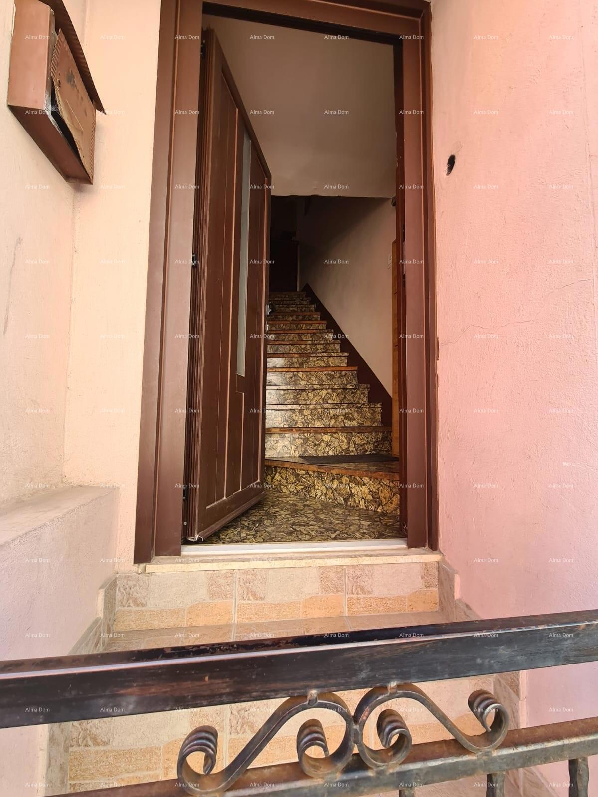 Hiša, center Buja, 106 m²