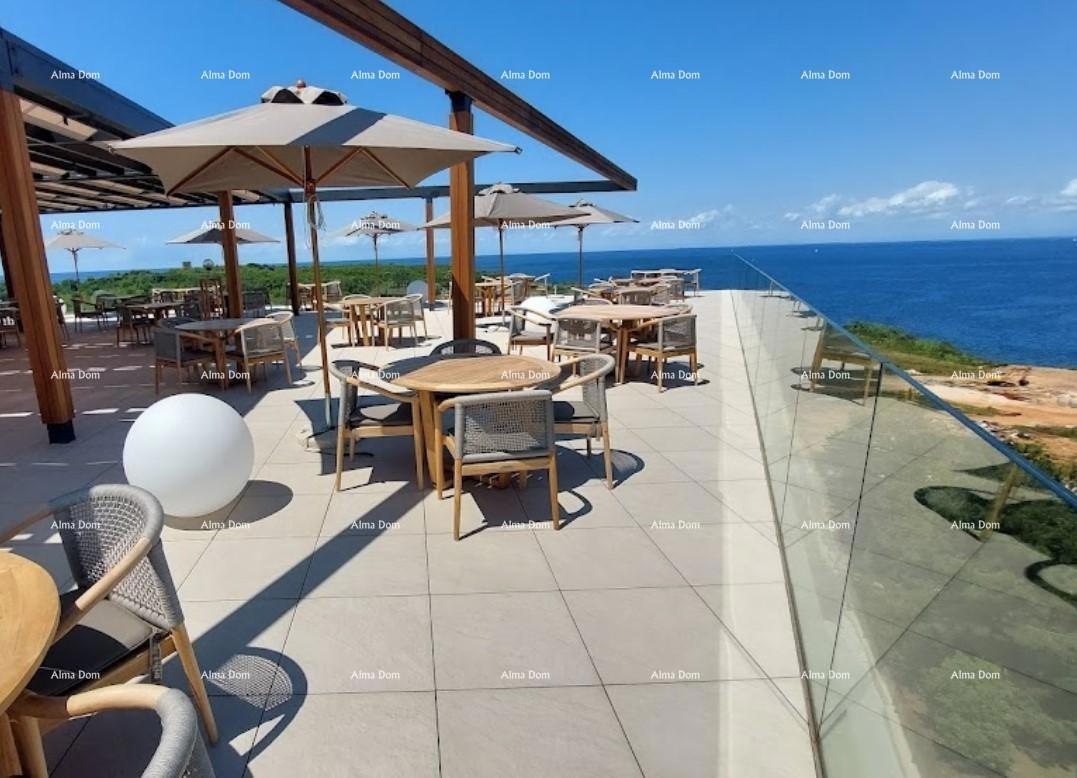 UMAG! Luksuzno letovišče s strešnim infinity bazenom!