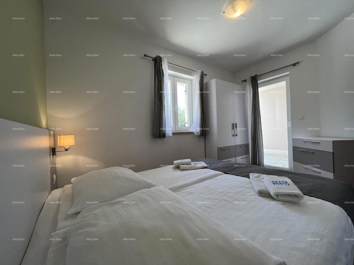 Apartma v Medulinu, 150 m do plaže. Pošesi.