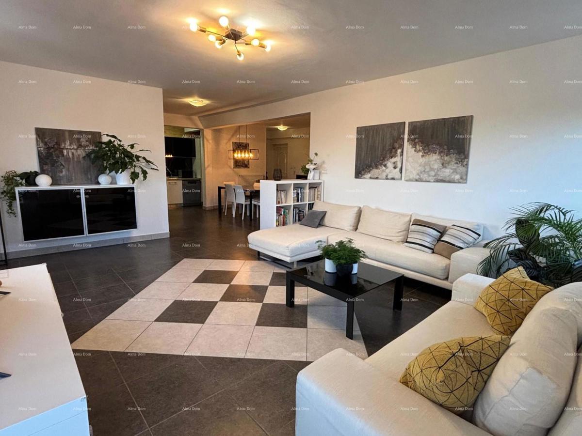 Moderan in prostoren stan s pogledom na morje – Ližnjan, 87,48 m²