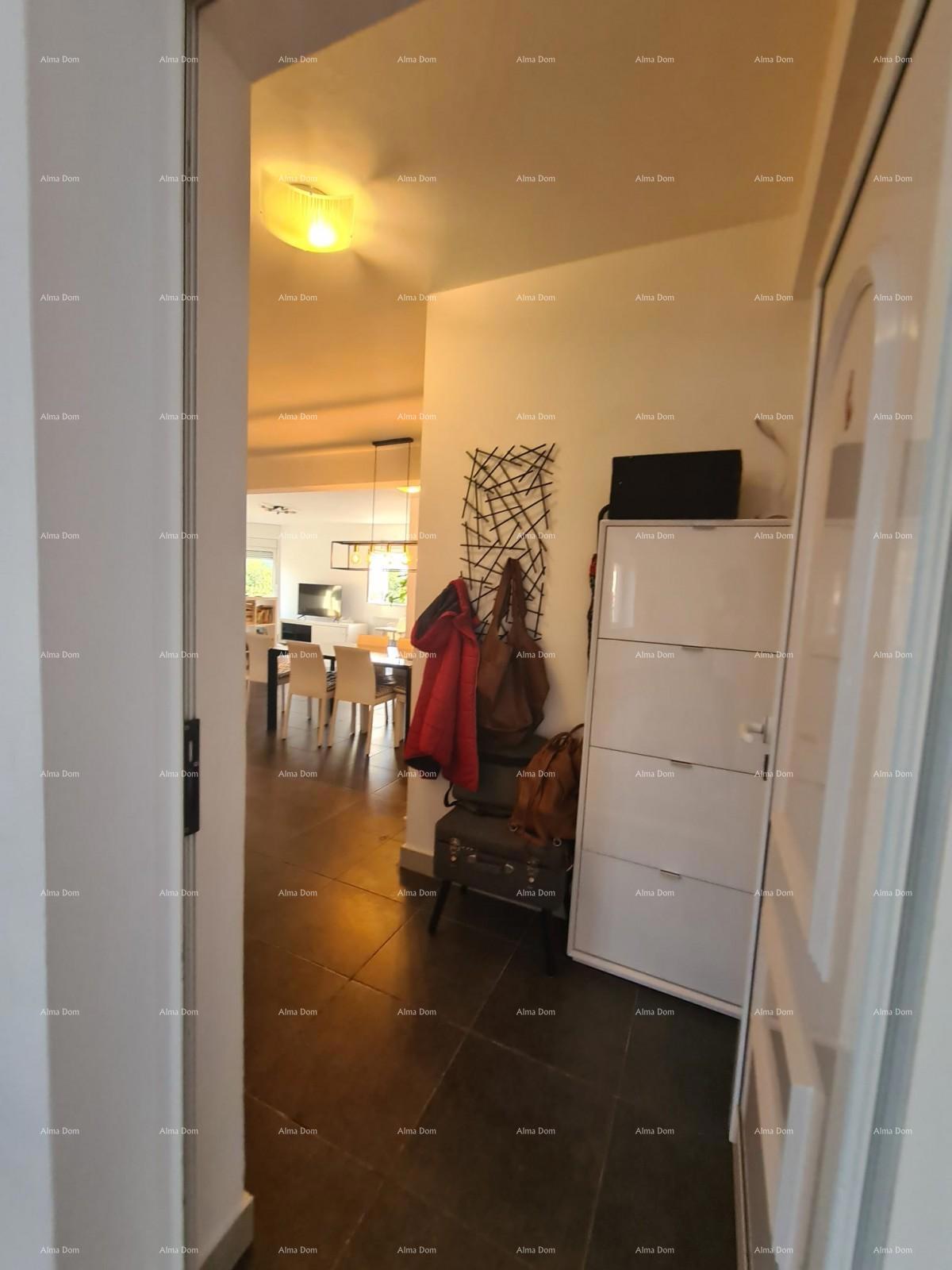 Moderan in prostoren stan s pogledom na morje – Ližnjan, 87,48 m²