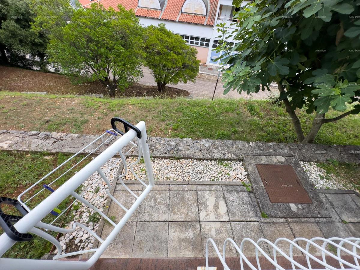 Prodajemo renoviran stan v Dugi Uvali!