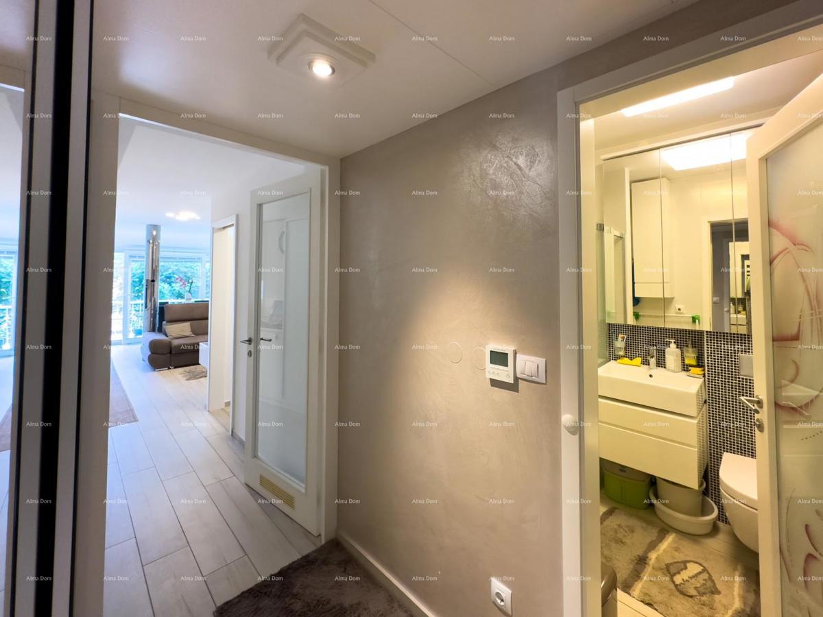 Prodajemo renoviran stan v Dugi Uvali!