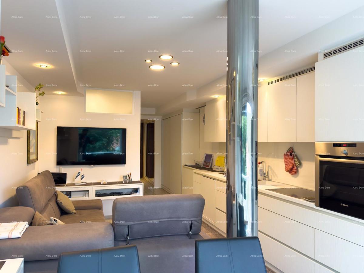 Prodajemo renoviran stan v Dugi Uvali!