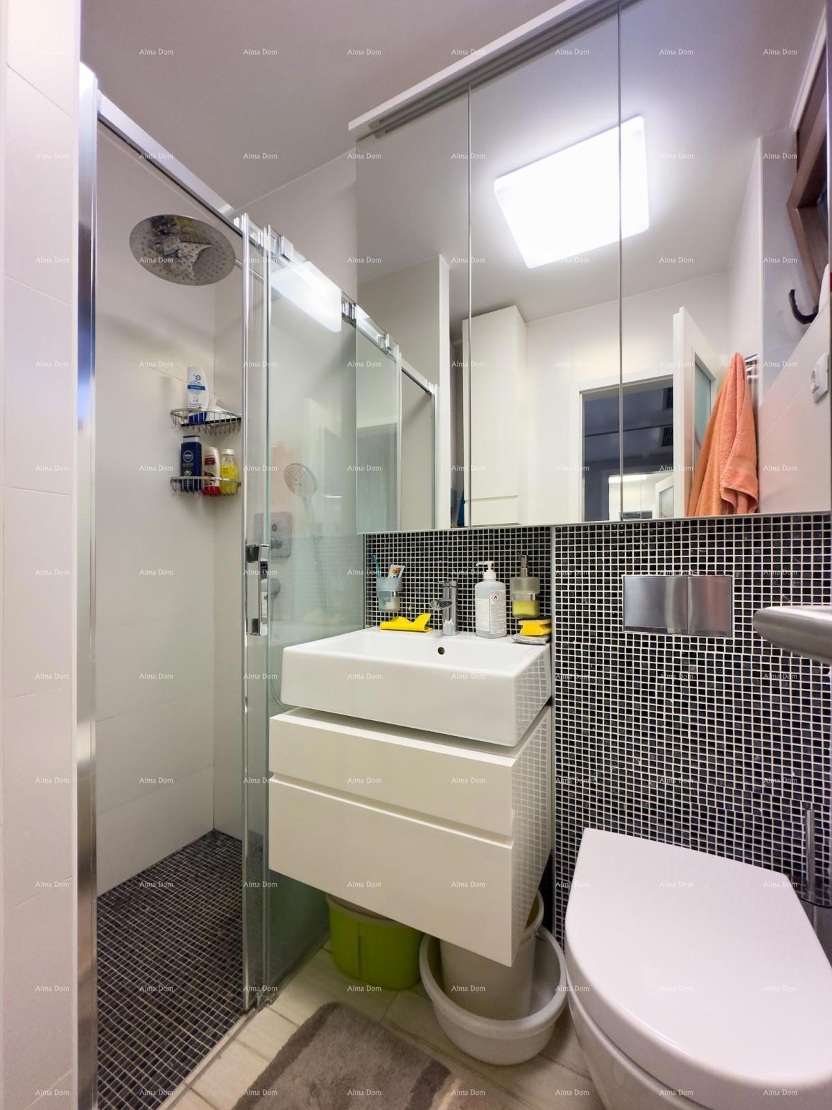 Prodajemo renoviran stan v Dugi Uvali!