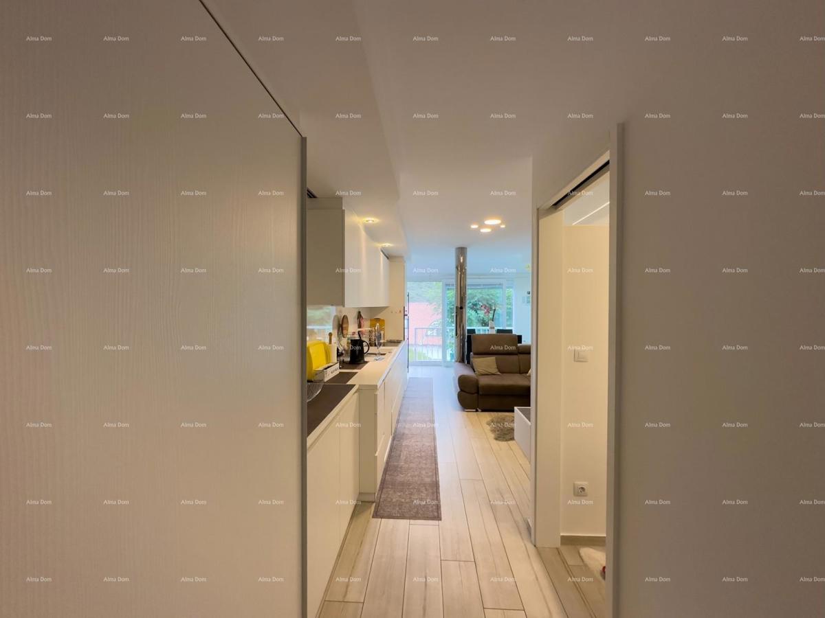 Prodajemo renoviran stan v Dugi Uvali!