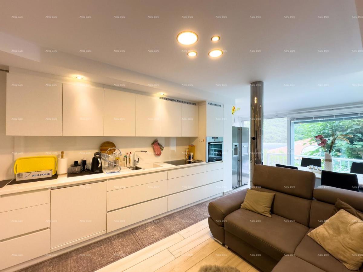 Prodajemo renoviran stan v Dugi Uvali!