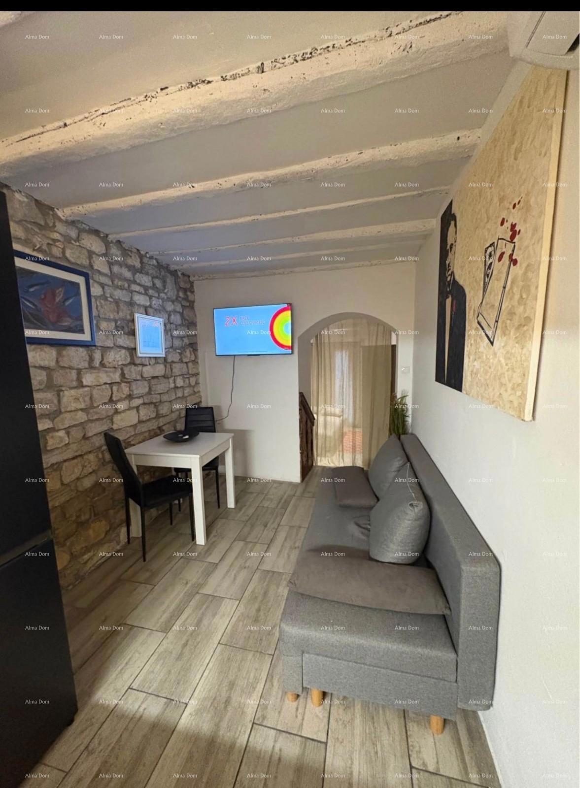 Prodaja - renoviran stan v stari jedri mesta, Rovinj!