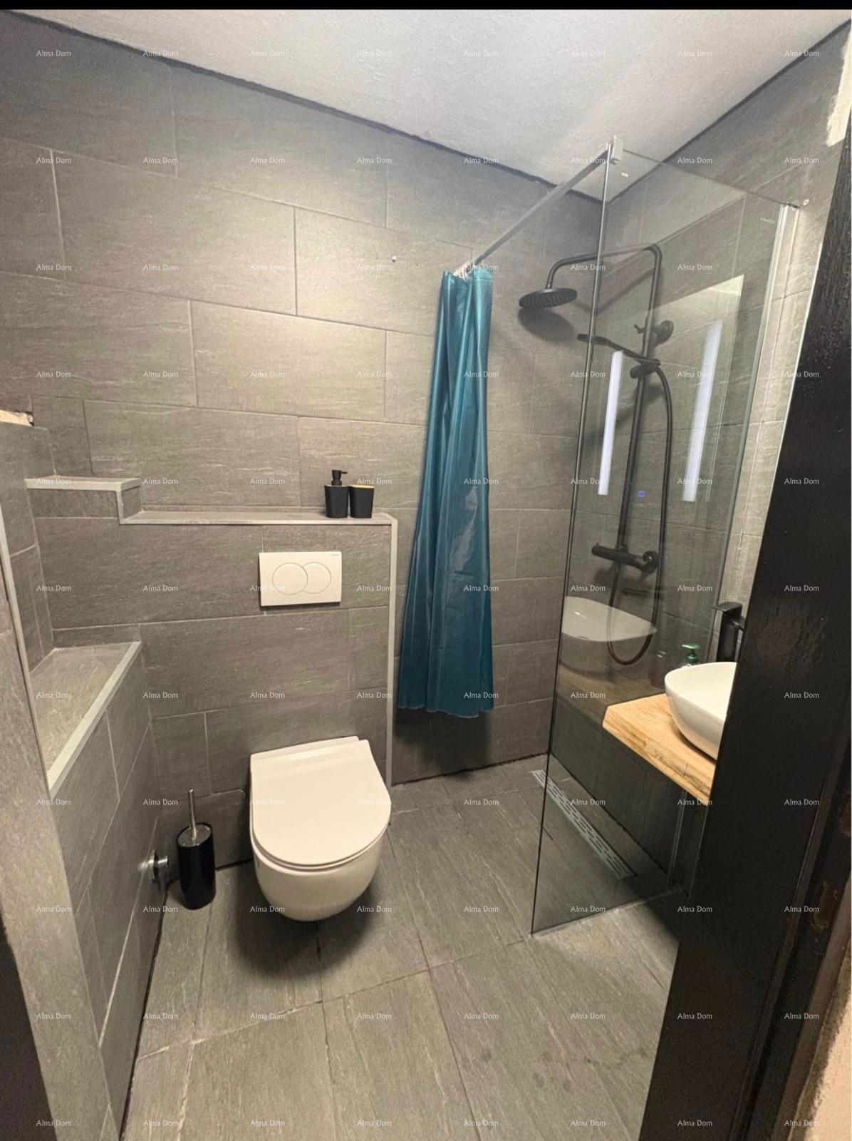 Prodaja - renoviran stan v stari jedri mesta, Rovinj!