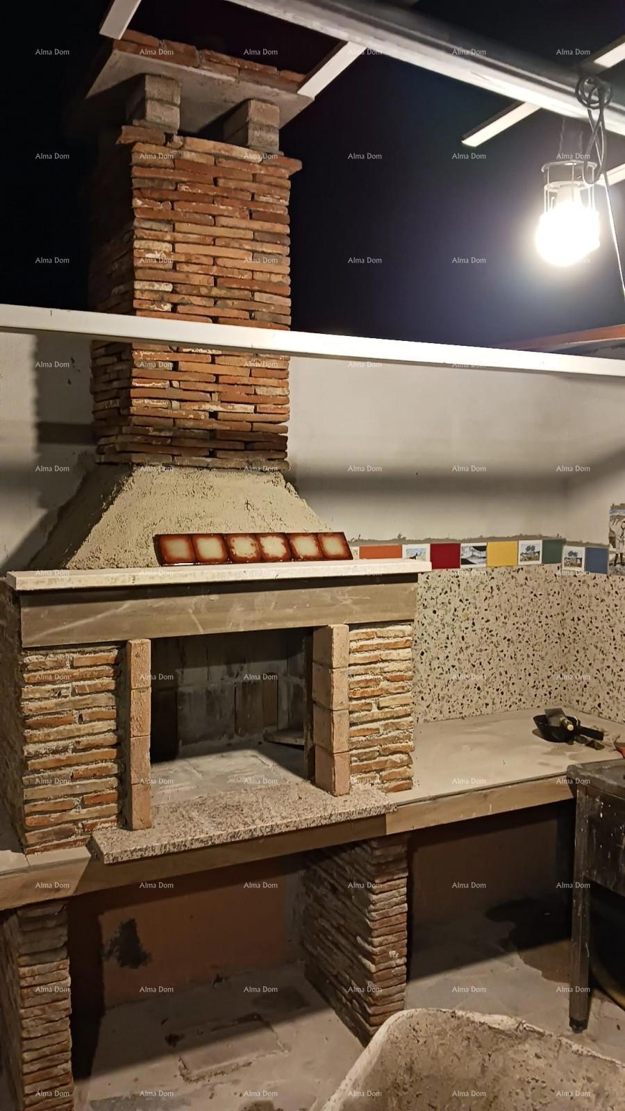 Rovinj – pritličje s bazenom in veliko parcelo (68 m²)