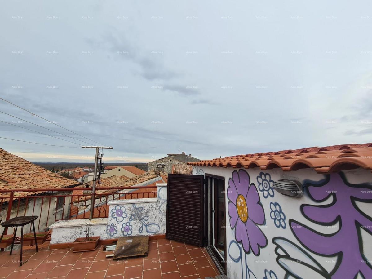 VODNJAN – KAMENA HIŠA 85 m² S POGLEDOM NA MORJE