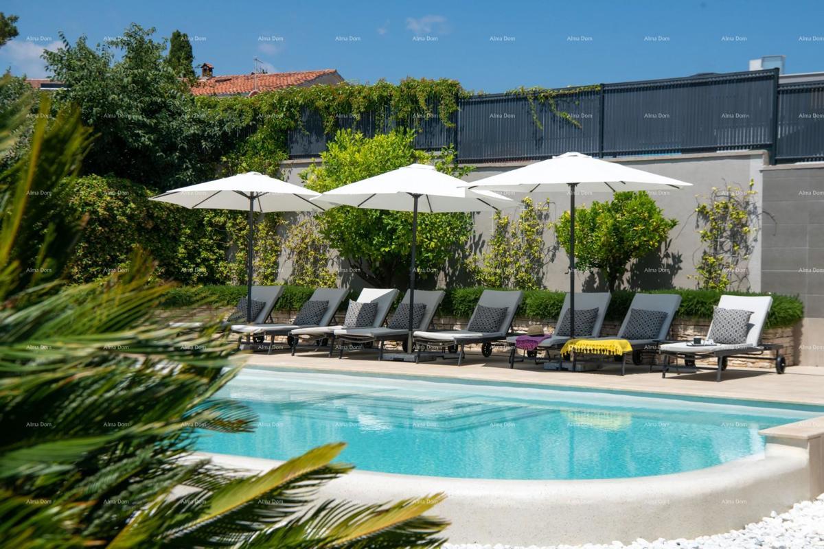 Prodaja - luksuzna vila s bazenom i dodatnim objektom, na prostrani parceli, Ližnjan!