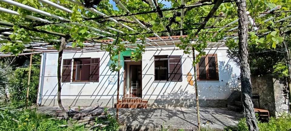 Na prodaju hiša blizu morja – Raša