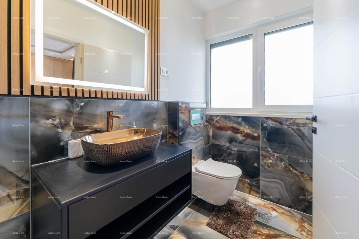 Moderna hiša z bazenom na odlični lokaciji, Medulin!