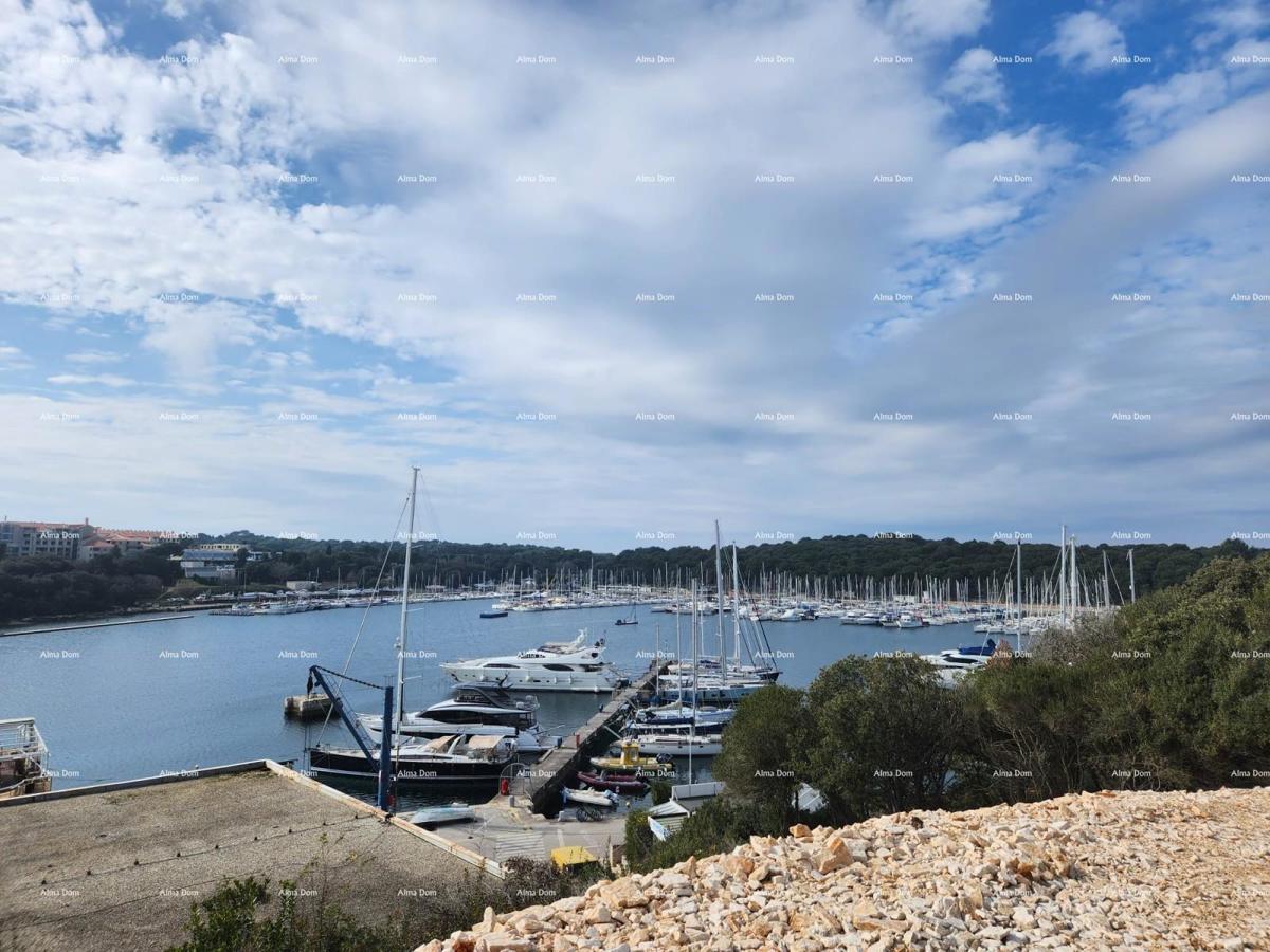 Prodaja modernih stanov v ekskluzivni stavbi s pogledom na marino, Pula! B5