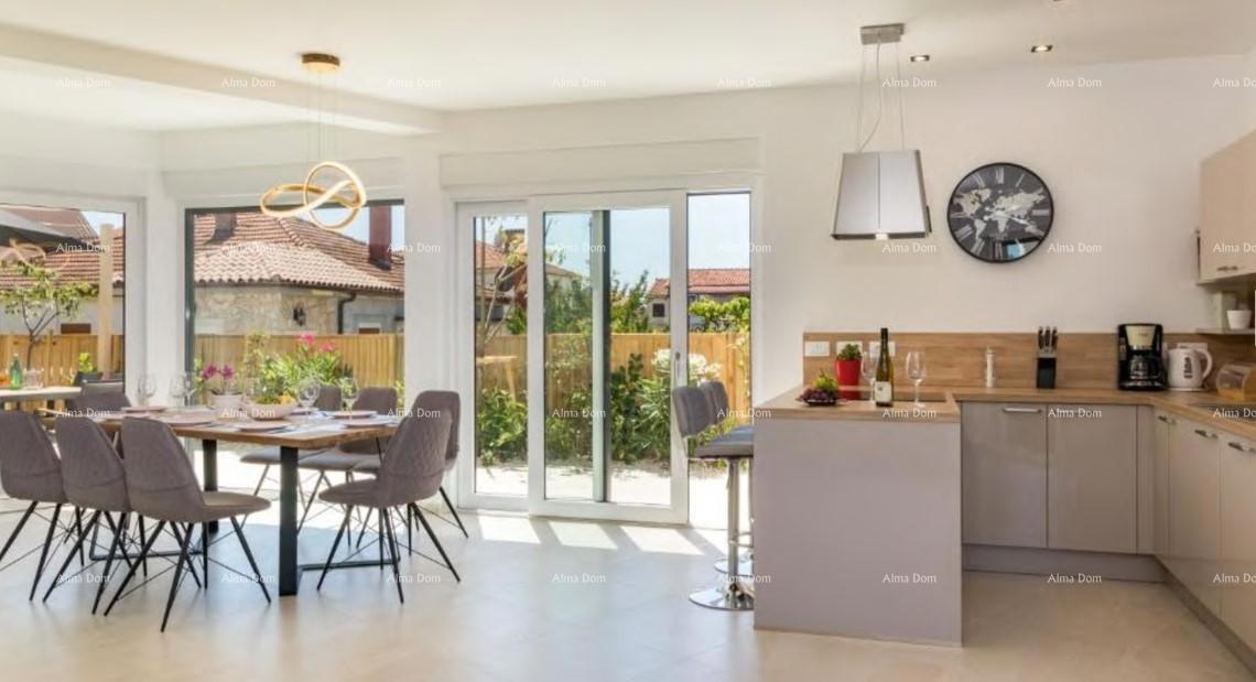 Prodaja čudovite vile s bazenom, jacuzzijem in pogledom na morje, Fažana!