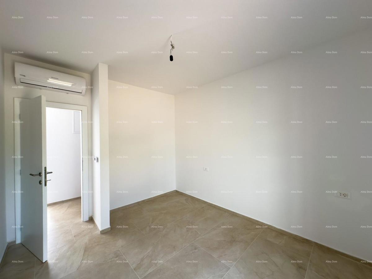 Prodajemo stan z veliko strešno teraso!