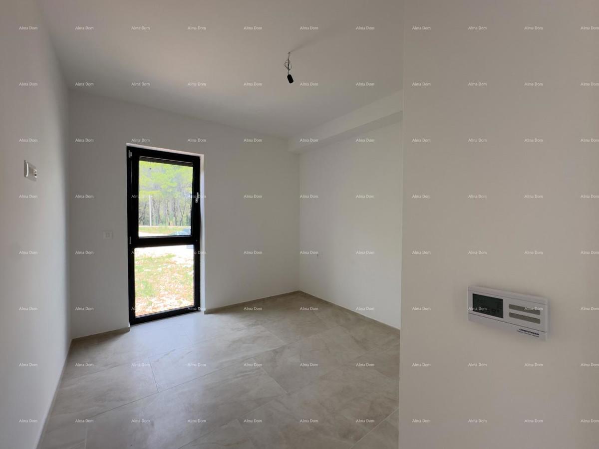 Prodajemo stan z veliko strešno teraso!