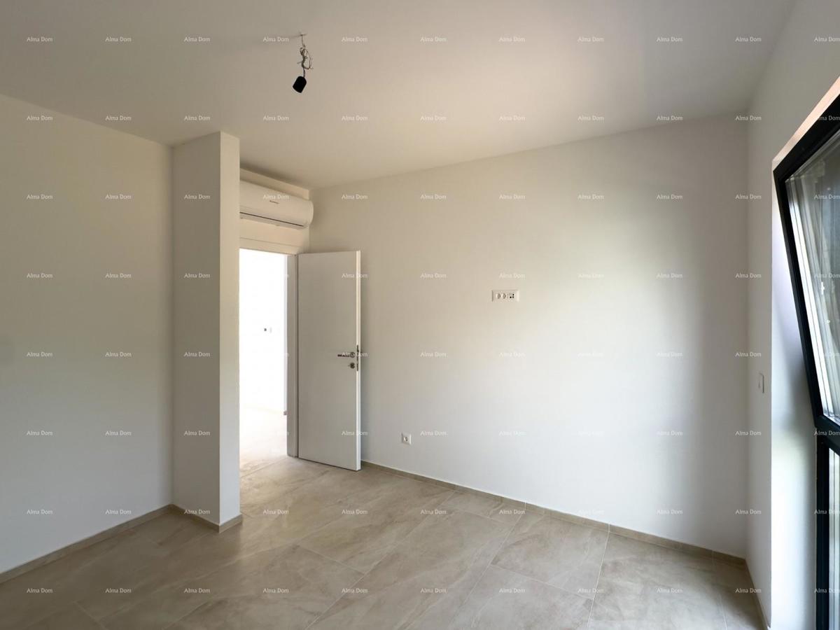 Prodajemo stan z veliko strešno teraso!