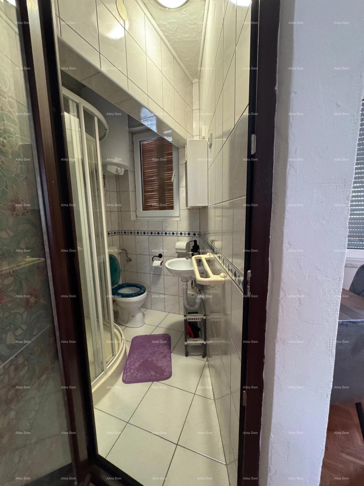 Prodamo hišo v Medulinu!