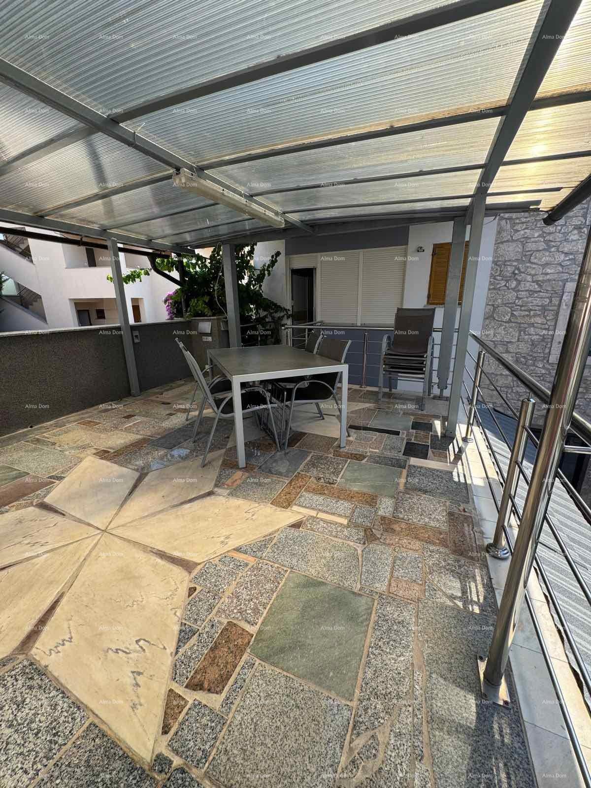 Prodamo hišo v Medulinu!