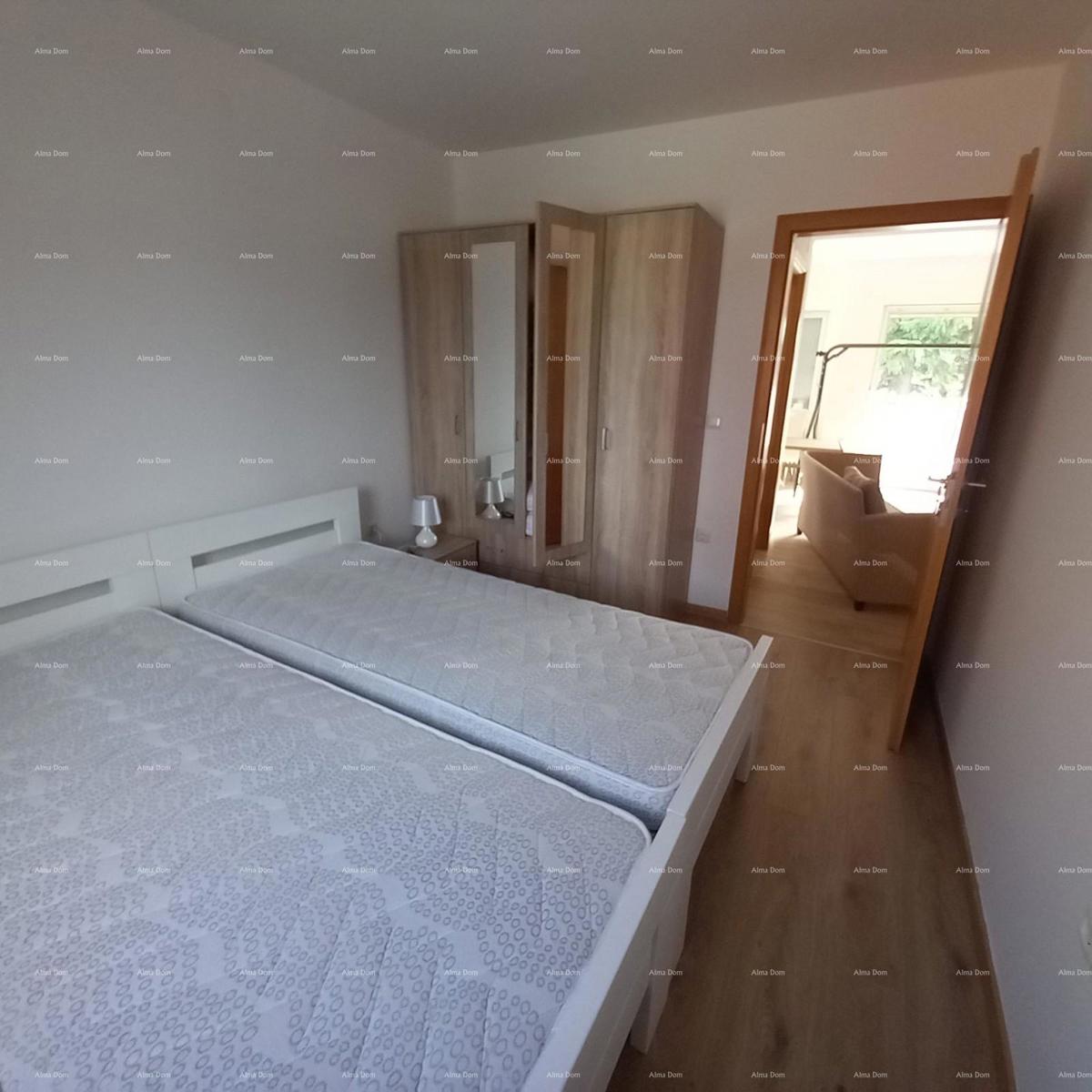 Prodaja opremljenega stanovanja s parkirnim mestom na odlični lokaciji, Fažana!