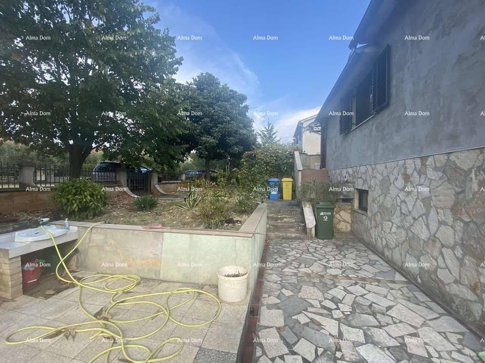 Prodaja samostojeće kuće – Poreč