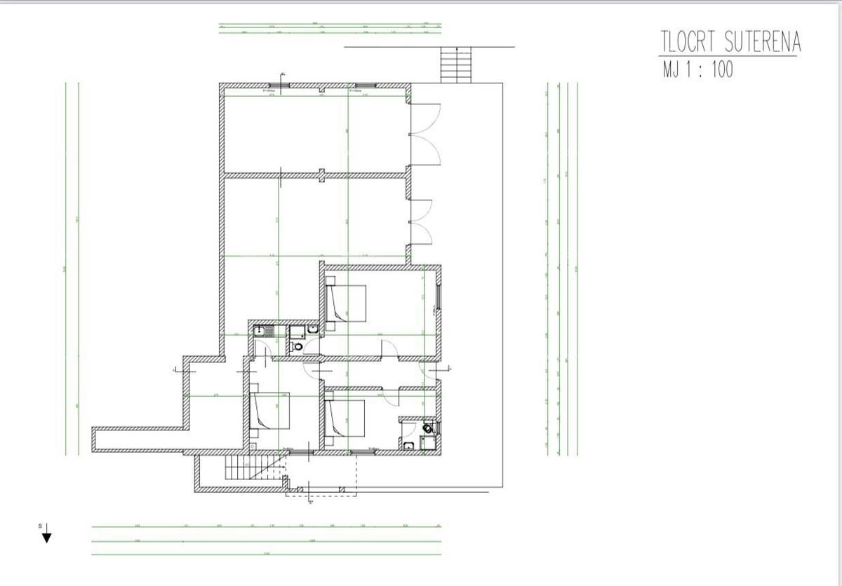 Prodamo hišo 3 km od Poreča.