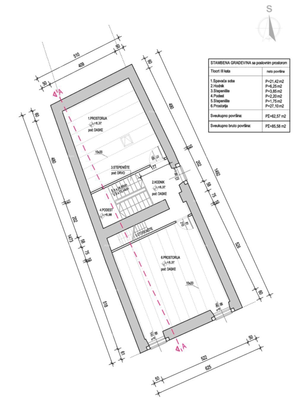 Odlična priložnost! Prodaja stanovanjske stavbe s poslovnim prostorom in vrtom, v centru Vodnjana!