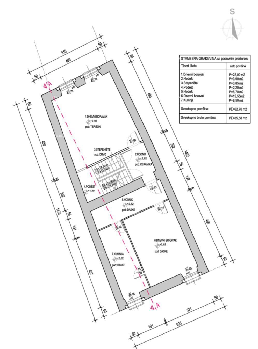 Odlična priložnost! Prodaja stanovanjske stavbe s poslovnim prostorom in vrtom, v centru Vodnjana!