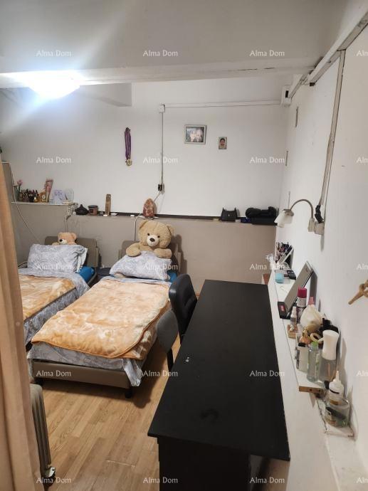 PRODAJA DVA STANA V PRIZIDJU HIŠE Z VRTOM