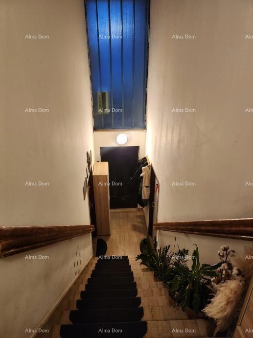 PRODAJA DVA STANA V PRIZIDJU HIŠE Z VRTOM