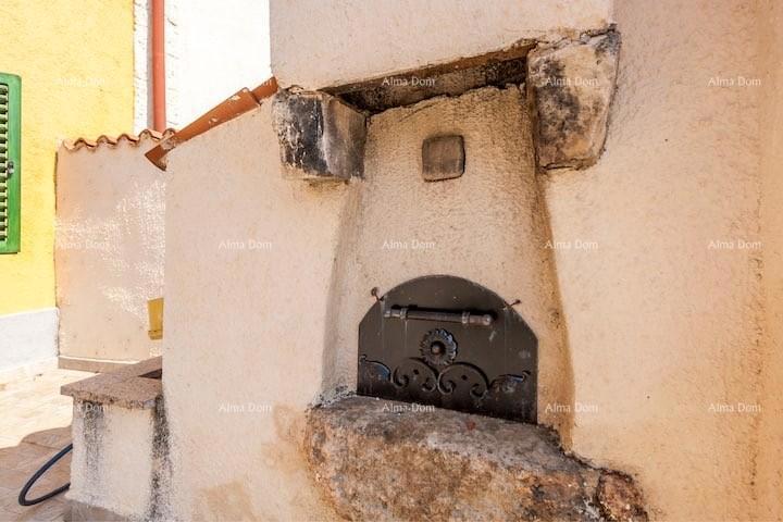 Prodaja lijepo uređenih, renoviranih istarskih kuća s šternom, Marčana!