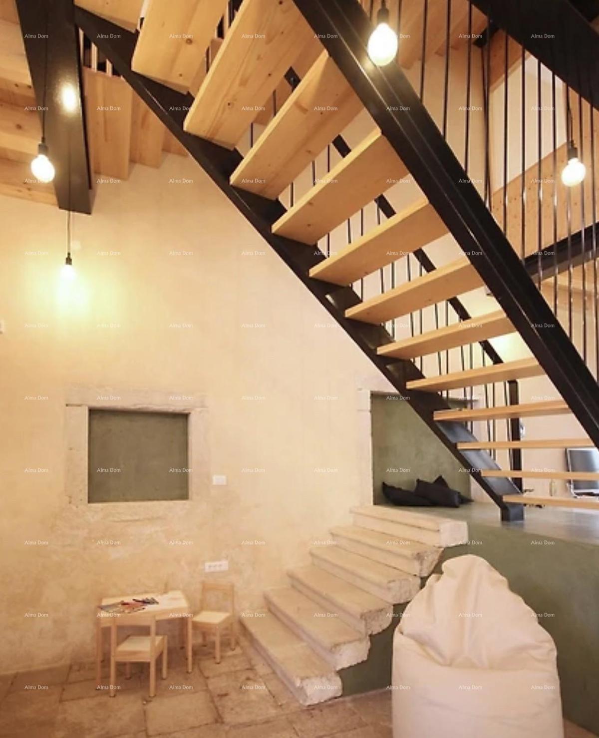 Renovirano! Prodaja stare vile iz 17. stoletja v Vodnjanu.