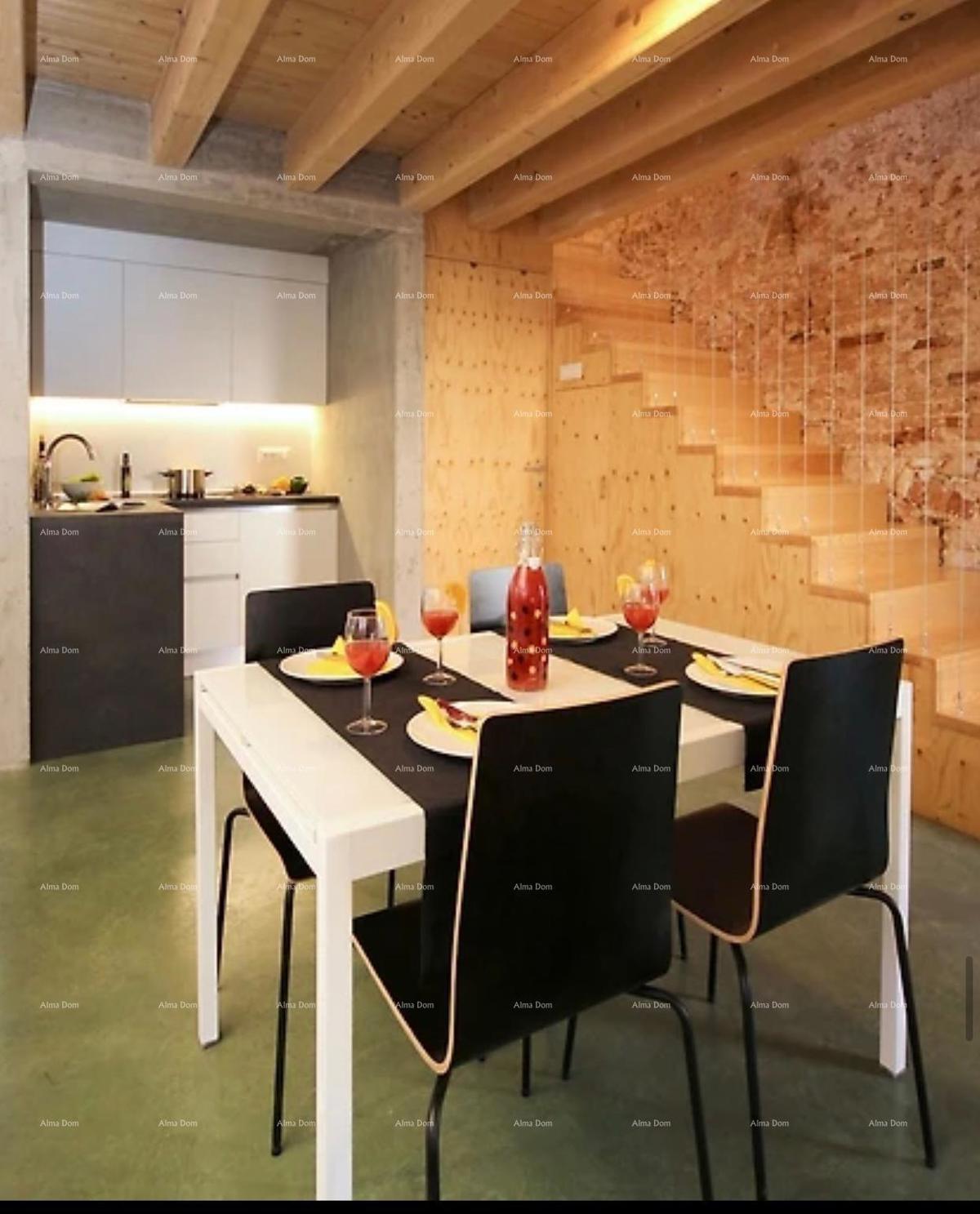 Renovirano! Prodaja stare vile iz 17. stoletja v Vodnjanu.