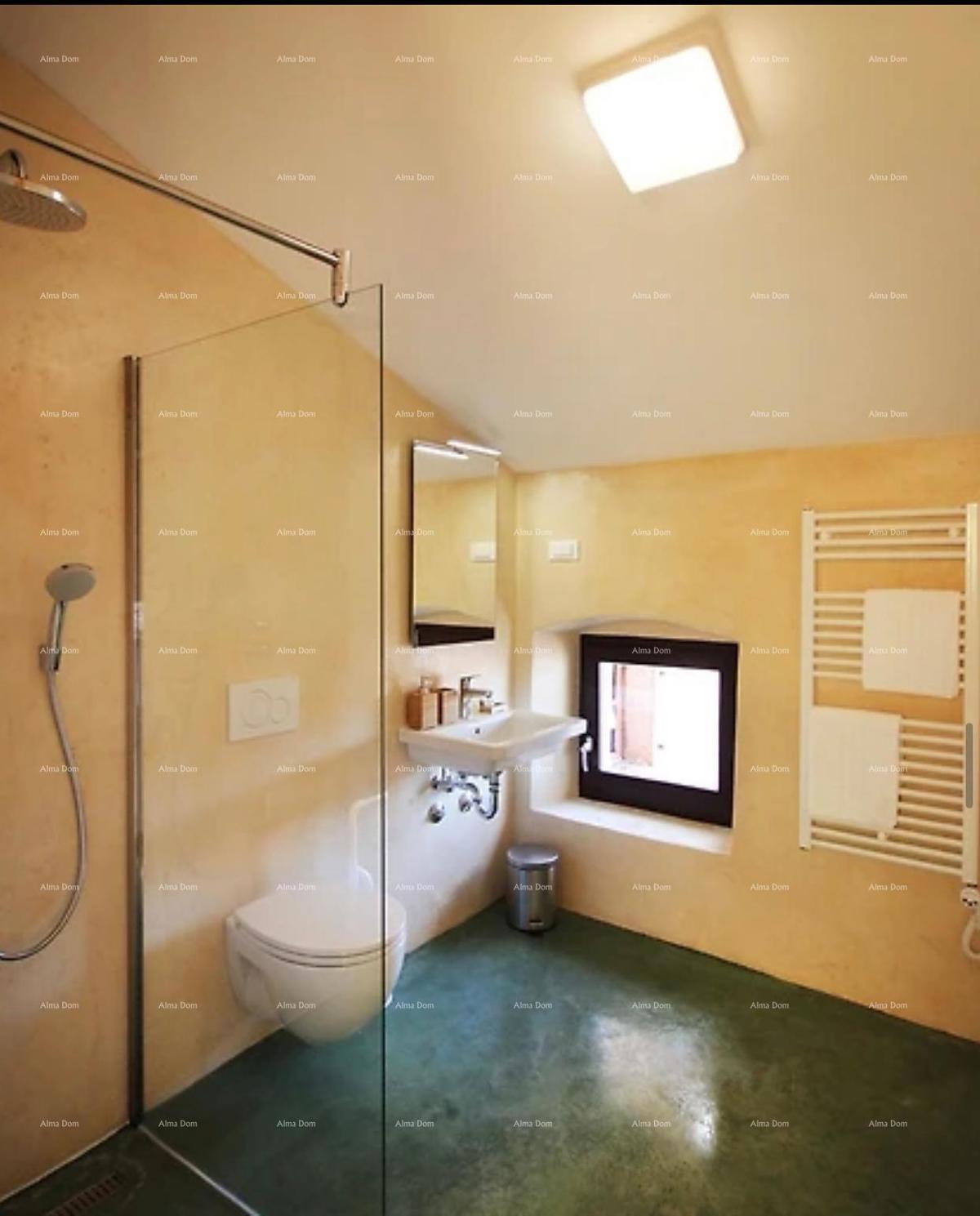 Renovirano! Prodaja stare vile iz 17. stoletja v Vodnjanu.