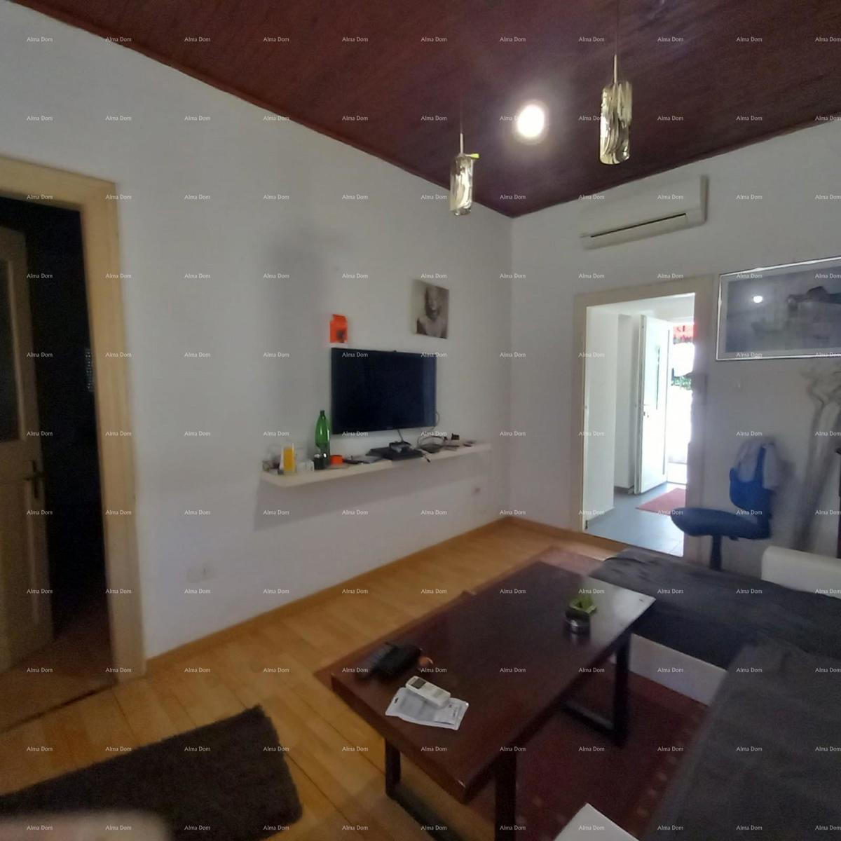 Pula! Prizemnica z velikim vrtom in teraso.