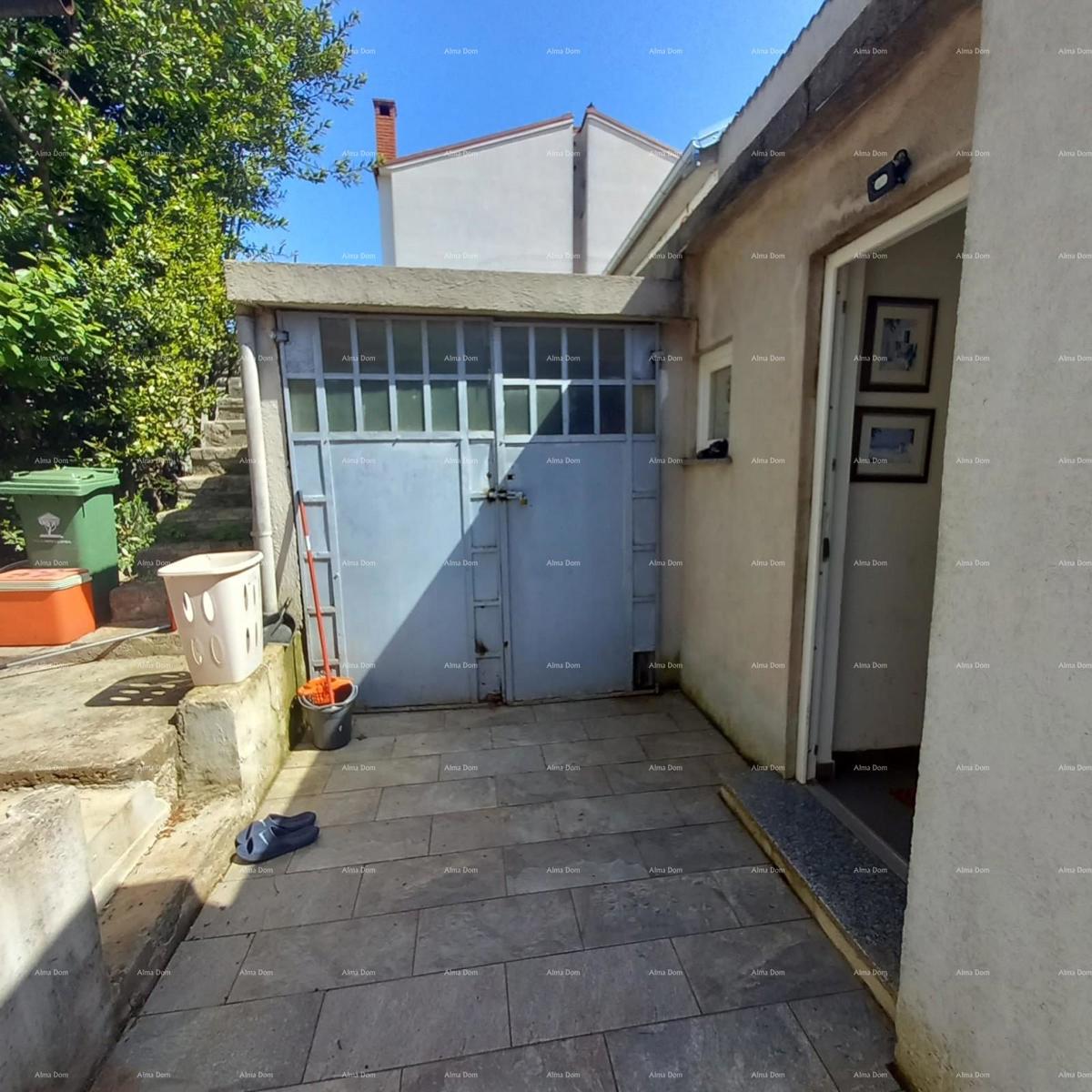 Pula! Prizemnica z velikim vrtom in teraso.