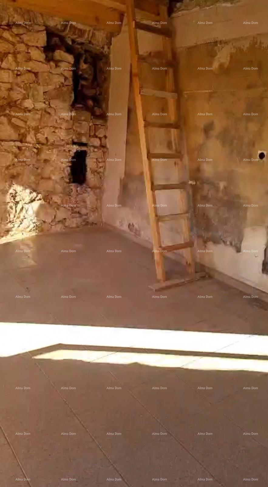 Na prodaju autentična istarska kamena kuća u blizini Brtonigle