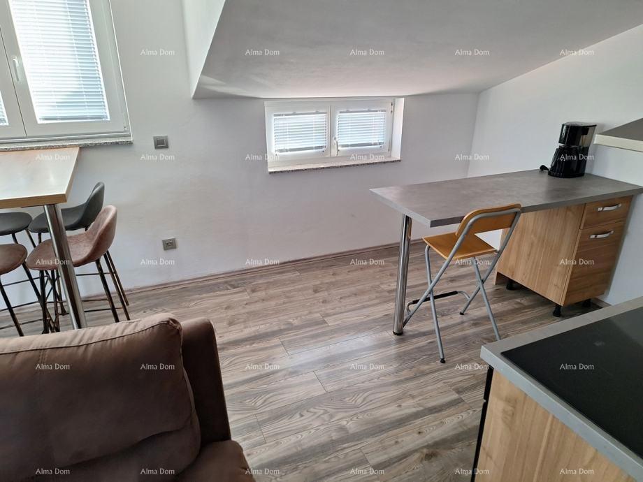 TAR – VABRIGA, STAN V PODKROVLJU, 84 m2