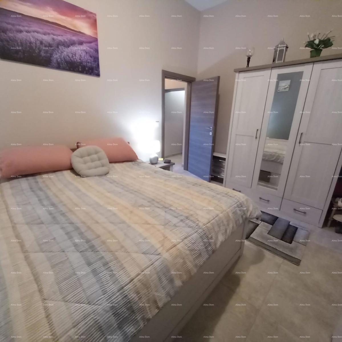 Na prodaju stan z dvoriščem, 250 m od morja