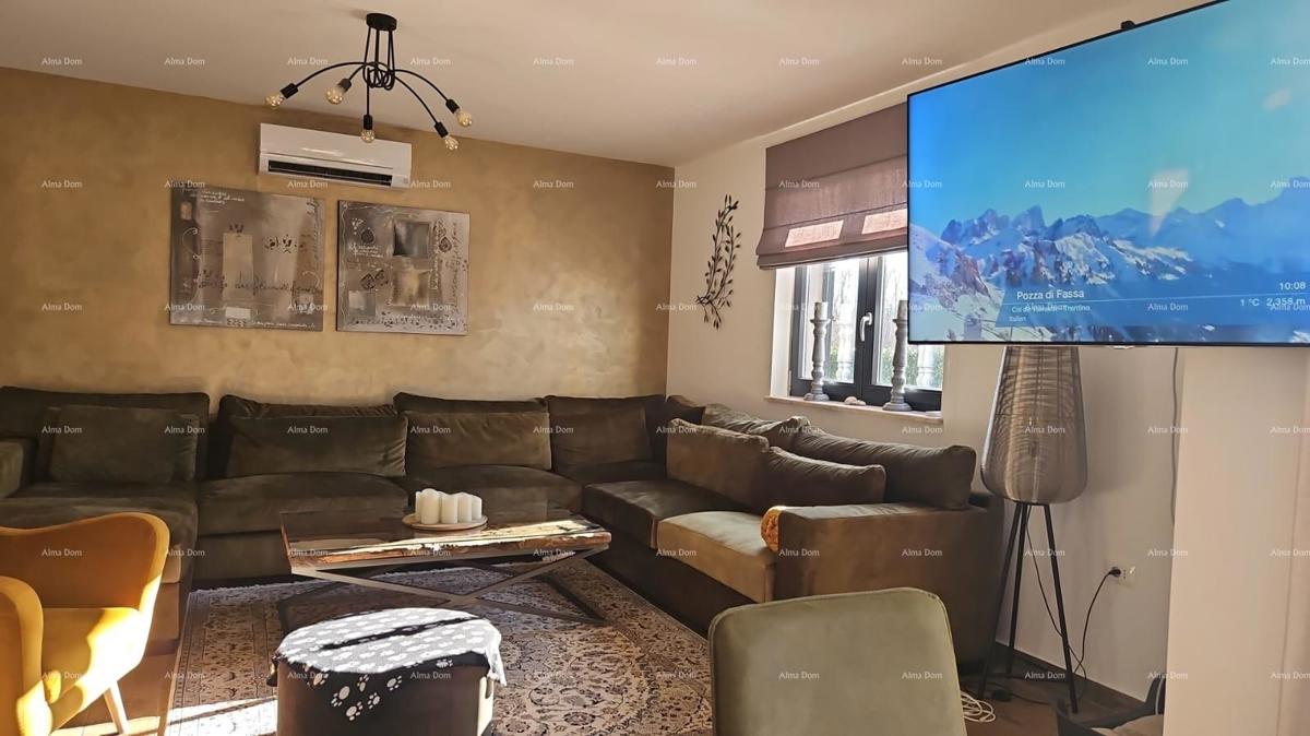 Prekrasna hiša s bazenom in vrtom blizu Labina