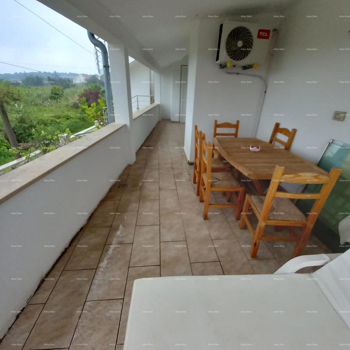 NA PRODAJU – Hiša z dvema ločenima stanoma, Premantura