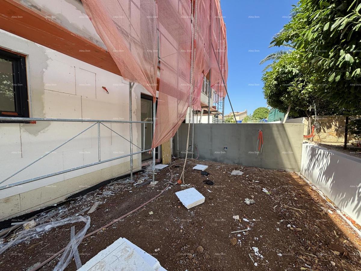 Prodaja stanovanja z bazenom v novogradnji, Premantura!  (102)