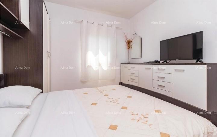 Prizemna hiša s bazenom na mirni lokaciji, Pula