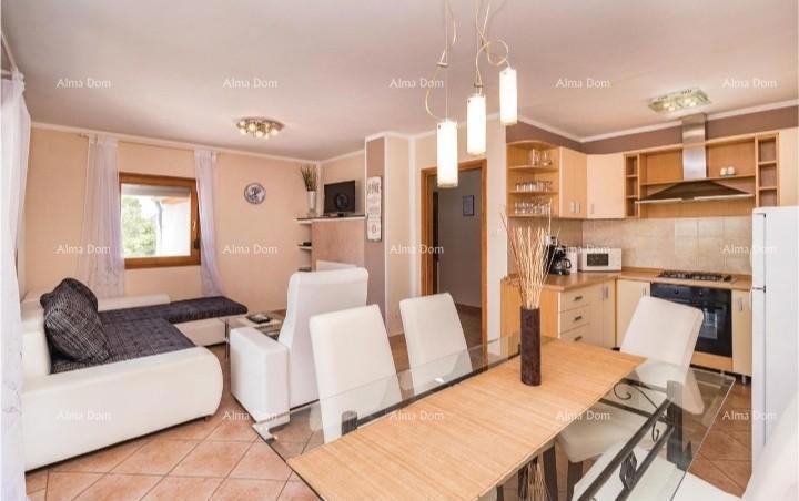 Prizemna hiša s bazenom na mirni lokaciji, Pula