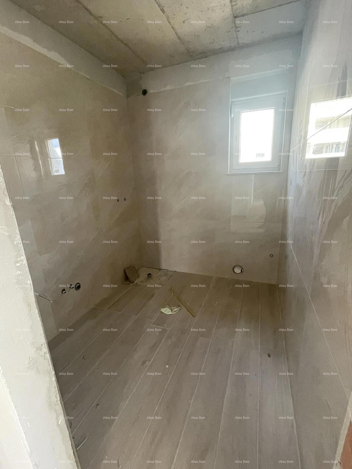 Prodaja hiše s tremi stanovi v Medulinu