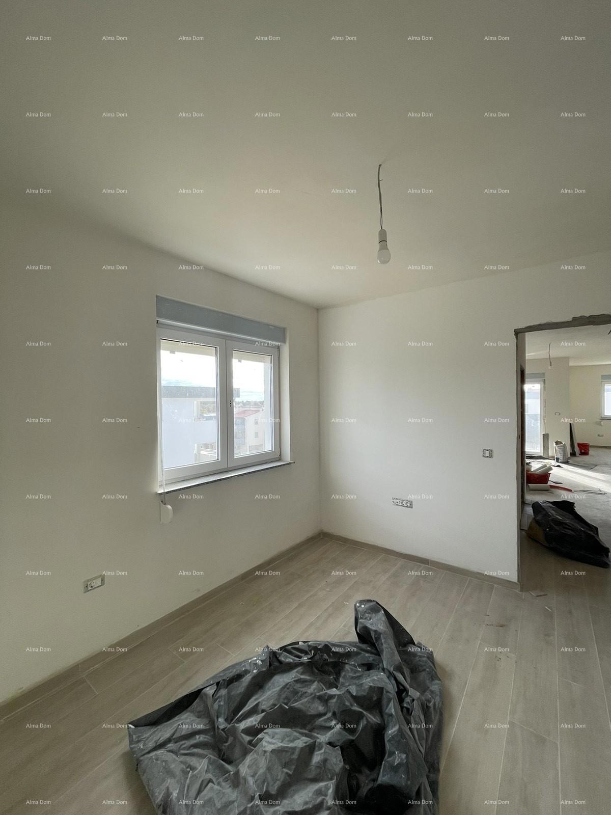 Prodaja hiše s tremi stanovi v Medulinu