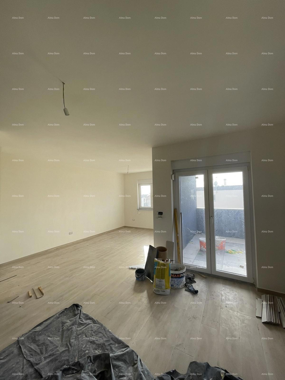 Prodaja hiše s tremi stanovi v Medulinu