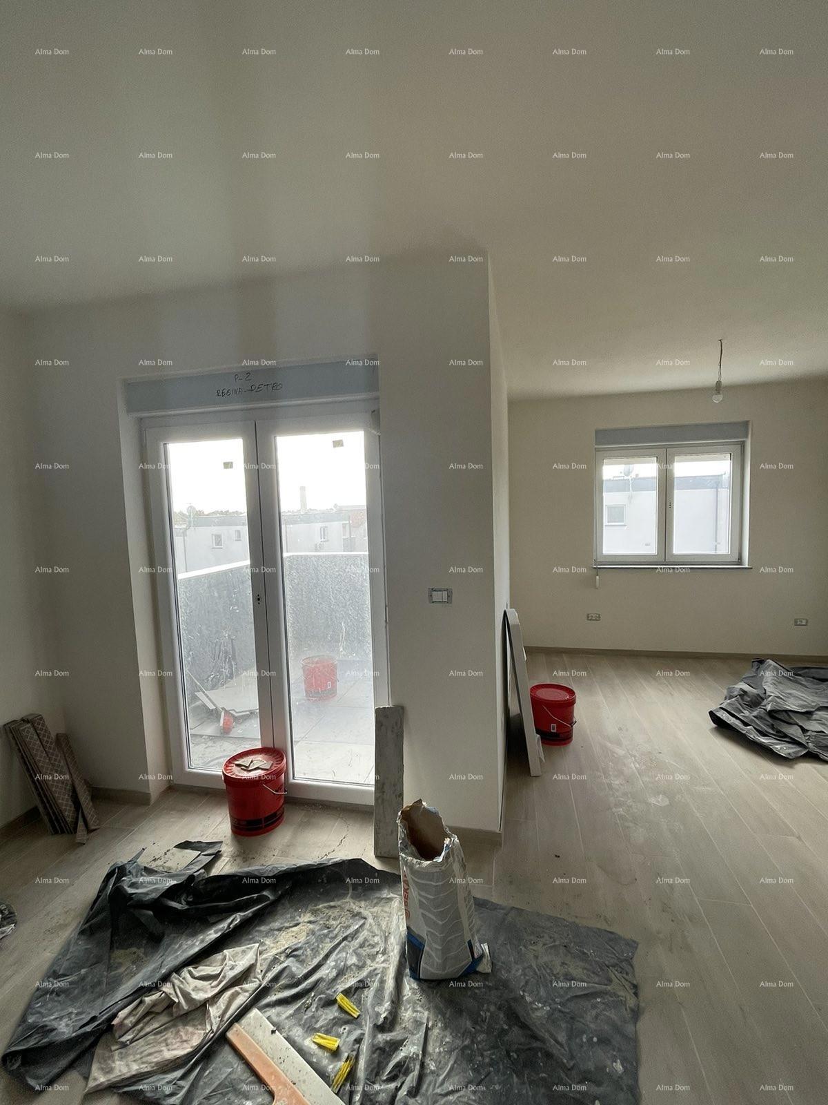 Prodaja hiše s tremi stanovi v Medulinu